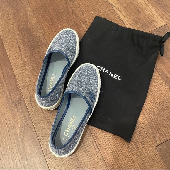 Chanel Brand New Espadrilles Jeans RARE - Picture 2 of 8